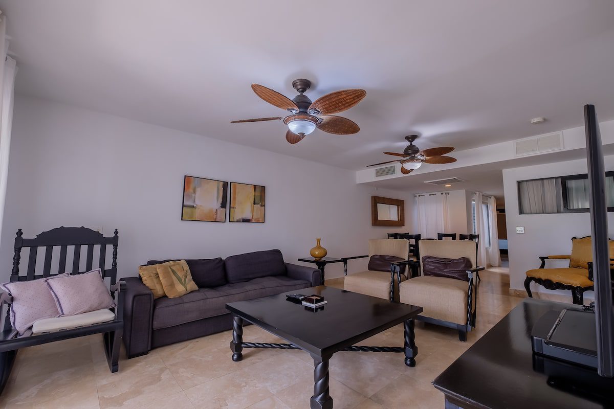 Spacious living room with modern decor.