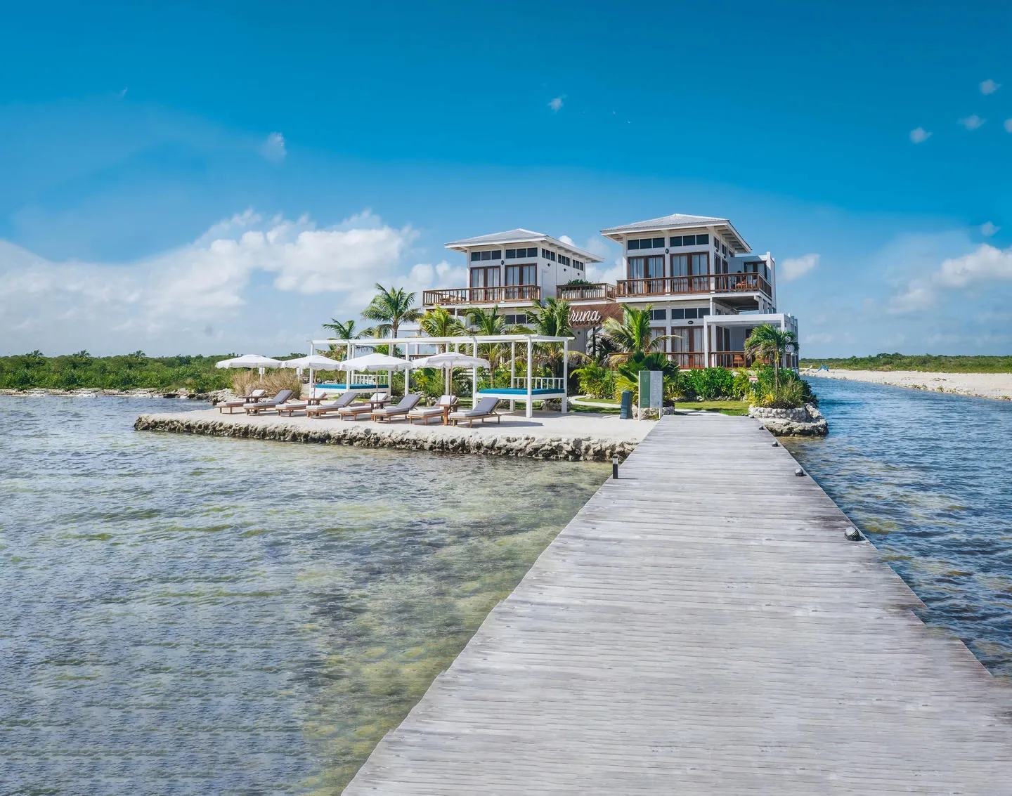 Aruna Canalfront Homes